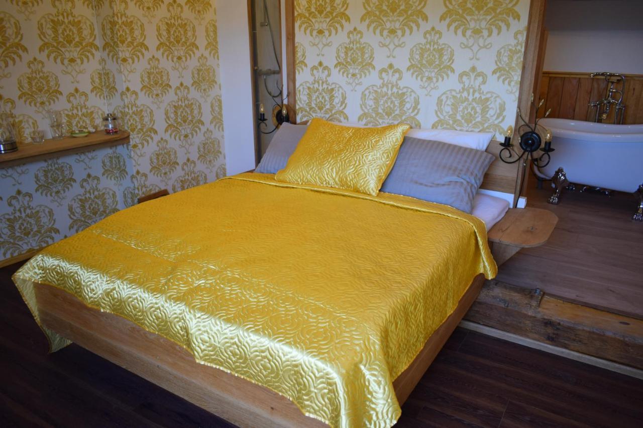 Bed and Breakfast Le Chene D'Or Marcheseuil Екстер'єр фото