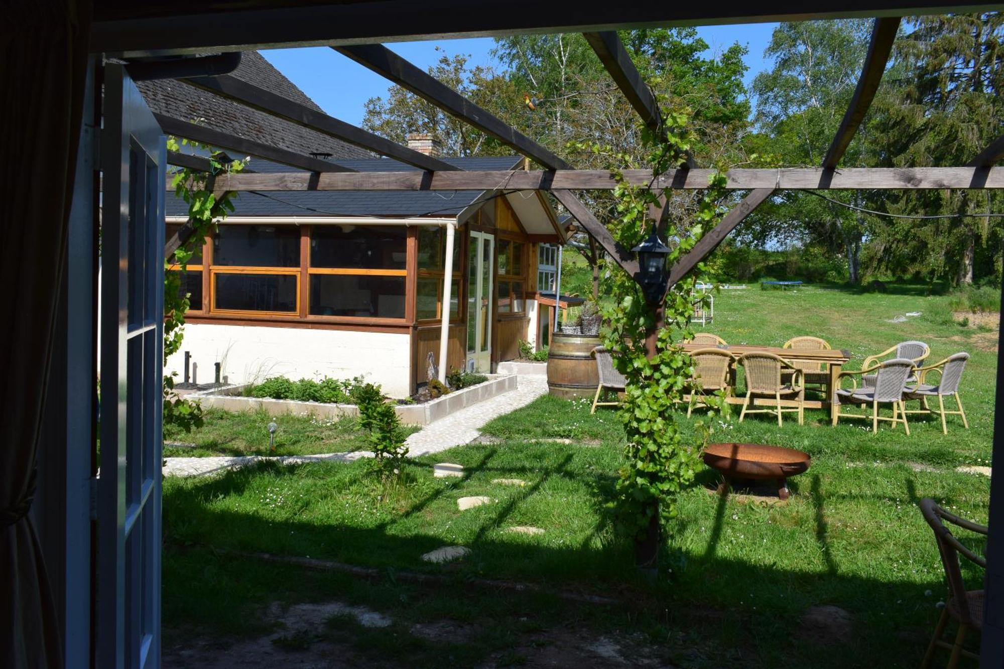 Bed and Breakfast Le Chene D'Or Marcheseuil Екстер'єр фото