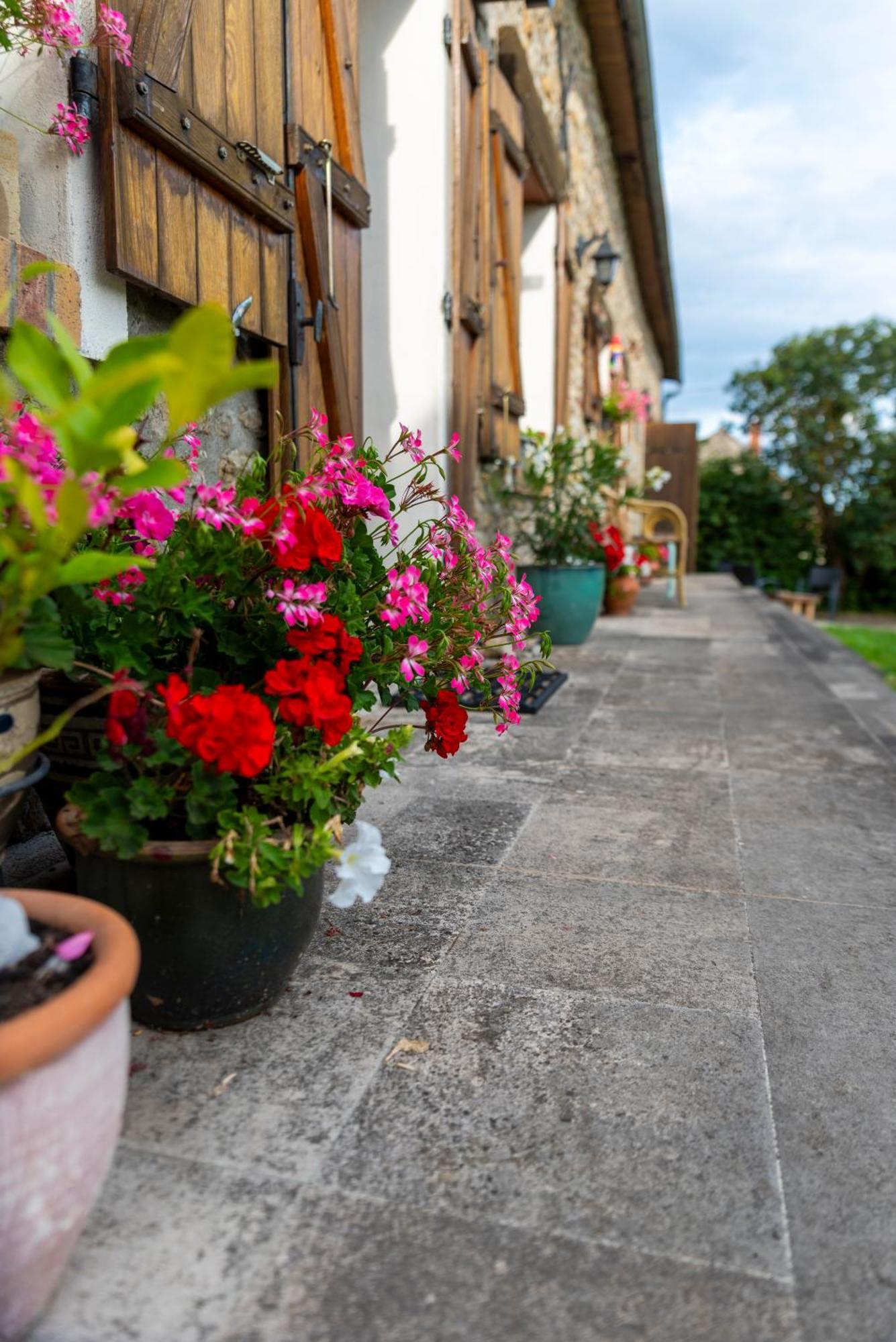 Bed and Breakfast Le Chene D'Or Marcheseuil Екстер'єр фото